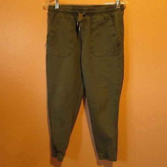 Avia Pants - Avia Olive Ankle Pants